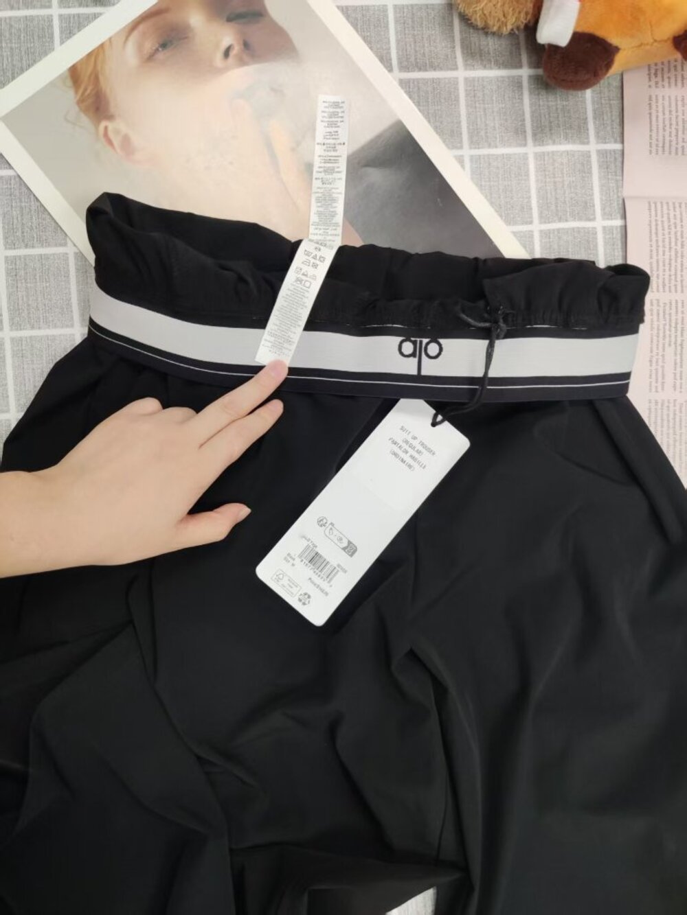 NWT โจ Alo Yoga Suit Up Trouser Black Regular 30" Inseam Wide Leg Pants ๐ค - Picture 5 of 9